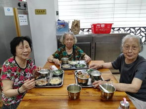 海珠區沙園街長者飯堂食品安全服務升級，喜獲A級評定